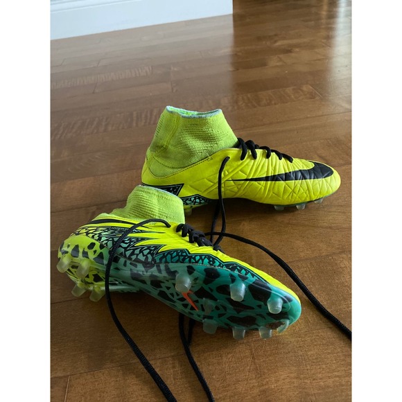 Nike Hypervenom Phantom II FG Volt/Black/Hyper Turquoise youth size 5.5 - Picture 9 of 12
